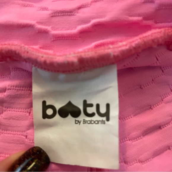 Booty by Brabants Bright Pink Crocodile Skin Leggings Textured Stretch Workout - Picture 5 of 15